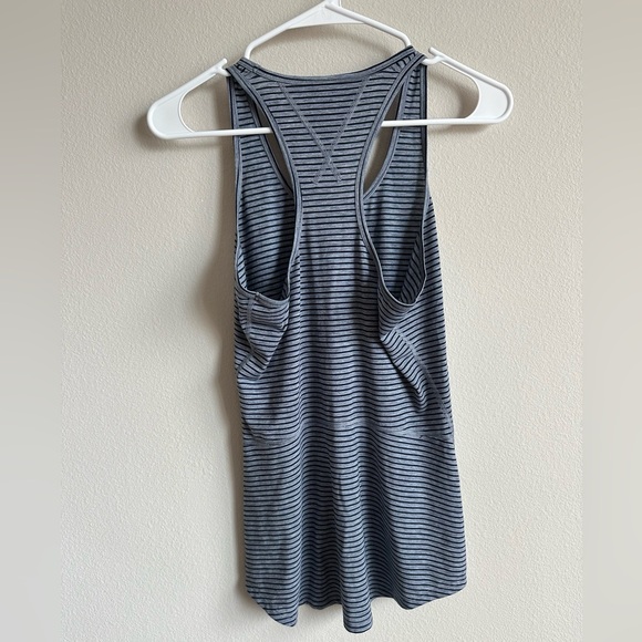 Lucy striped tank top size small - Picture 5 of 5